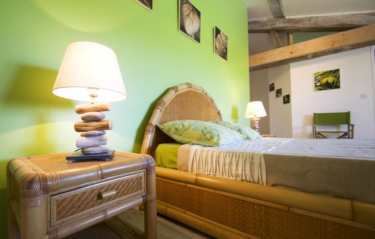 Bed and Breakfast L'Ilot Vignes Rauzan Экстерьер фото