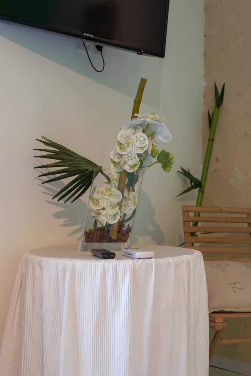 Bed and Breakfast L'Ilot Vignes Rauzan Экстерьер фото