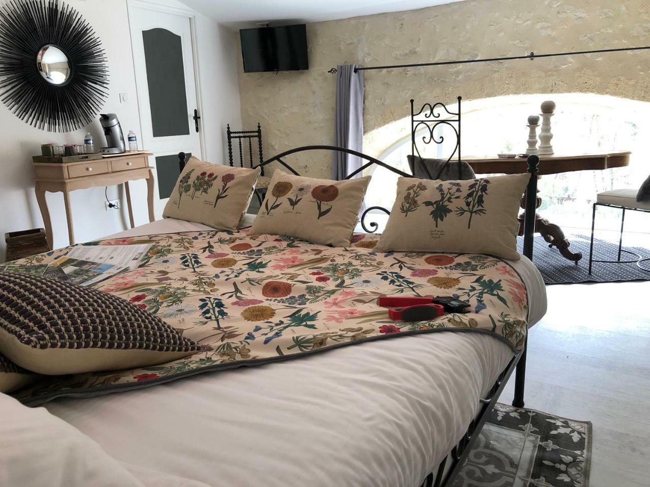 Bed and Breakfast L'Ilot Vignes Rauzan Экстерьер фото